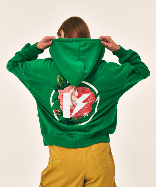 VERSE ONE(バースワン)の「FLOWER SYMBOL LOGO PULLOVER HOODIE GREEN(パーカー・レディース・その他・LARGE/MEDIUM/SMALL)」の5枚目の写真