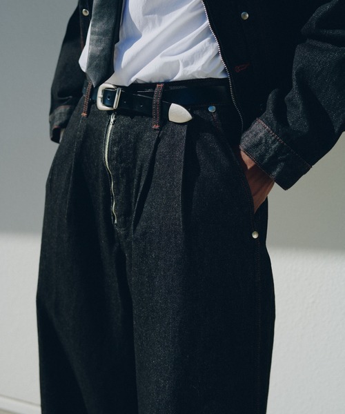 Camphor wood（カンファーウッド）の「【 Wrangler × CamphorWood 】 front zip flocky 2tuck wide baggy flare broken denim trousers / 【ラングラーコラボレーション】2タックワイドバギーフロッキーデニム（デニムパンツ・メンズ・ブラック系2・SMALL/MEDIUM/LARGE）」の13枚目の写真