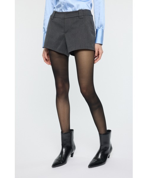 MOUSSY（マウジー）の「LOW WAIST ショーツ（その他パンツ・レディース・チャコールグレー・1/2）」の4枚目の写真