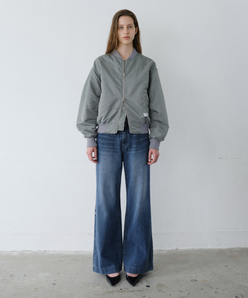 EN OR(エンオール)の「SIDE POINT LOOSE FIT DENIM - BLUE(デニムパンツ・レディース・その他・SMALL/MEDIUM)」の2枚目の写真