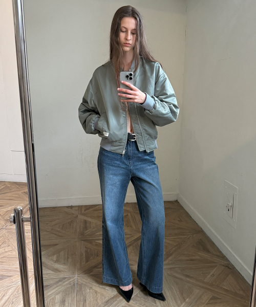 EN OR(エンオール)の「SIDE POINT LOOSE FIT DENIM - BLUE(デニムパンツ・レディース・その他・SMALL/MEDIUM)」の4枚目の写真