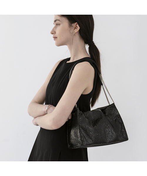 ANODDS(アンオズ)の「VELTA GLITTER chain shoulder bag 2 color(ショルダーバッグ・レディース・シルバーグレー/ブラック・FREE)」の1枚目の写真