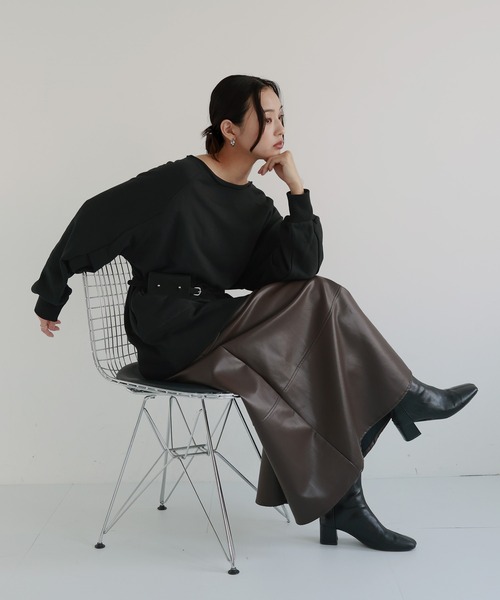 hellam(へラム)の「ボートネックワイドスウェット(スウェット・レディース・ブラック/アイボリー/ピンク/ブラウン/杢グレー・FREE)」の17枚目の写真