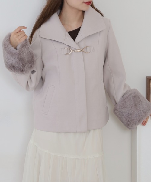 Ree&Mee(リーアンドミー)の「Ree&Mee もこもこ ファー フェイクウール ビット付き 総裏地付き エレガンス ショート丈 コート(その他アウター・レディース・グレー/ブラック/アイボリー/ベージュ/ピンク・L/M)」の12枚目の写真