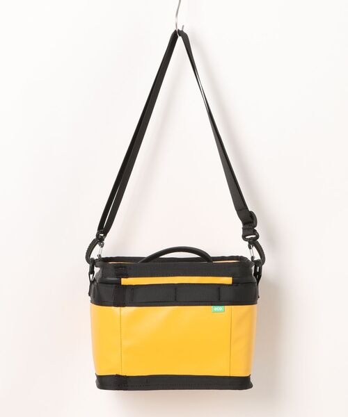 THE NORTH FACE（ザノースフェイス）の「【THE NORTH FACE WHITE LABEL】INSULATED CAMP CROSS BAG S（アウトドアグッズ・メンズ・イエロー系・FREE）」の2枚目の写真