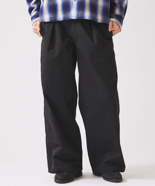 JOURNAL STANDARD relume（ジャーナルスタンダード　レリューム）の「ワイド カット チノパンツ（チノパンツ・メンズ・ブラック/ベージュ系その他/サックスブルー・MEDIUM/LARGE）」の11枚目の写真