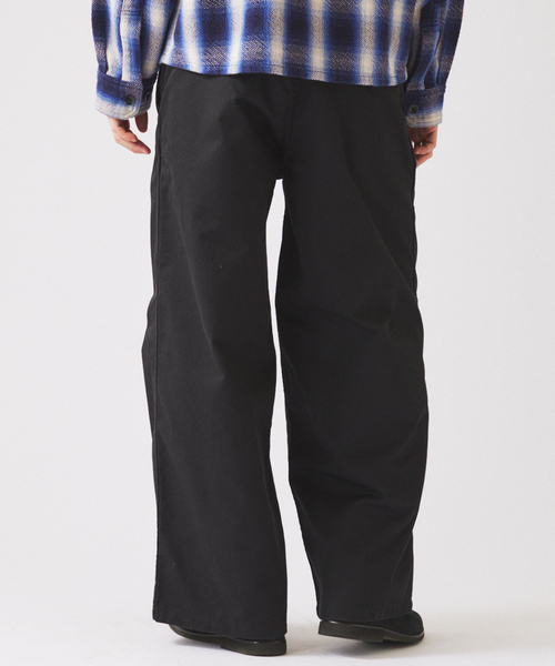 JOURNAL STANDARD relume（ジャーナルスタンダード　レリューム）の「ワイド カット チノパンツ（チノパンツ・メンズ・ブラック/ベージュ系その他/サックスブルー・MEDIUM/LARGE）」の14枚目の写真