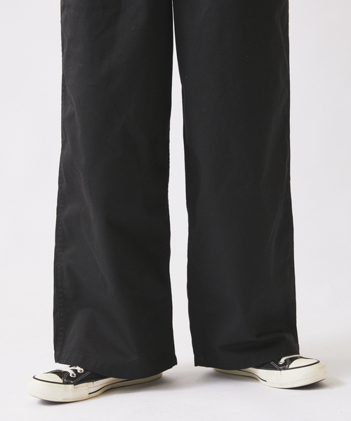 JOURNAL STANDARD relume（ジャーナルスタンダード　レリューム）の「ワイド カット チノパンツ（チノパンツ・メンズ・ブラック/ベージュ系その他/サックスブルー・MEDIUM/LARGE）」の21枚目の写真
