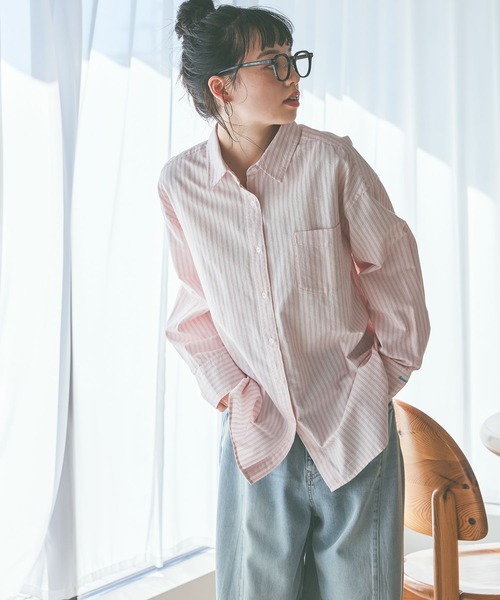 niko and...（ニコアンド）の「ポイント刺繍オックスシャツ（シャツ/ブラウス・レディース・ブルー/ベージュ/ピンク・SHORT/MEDIUM）」の3枚目の写真