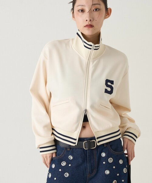 WHO'S WHO gallery(フーズフーギャラリー)の「【EC限定カラーあり】S LOGO COMPACT STAND JERSEY(ブルゾン・レディース・ブラック/ネイビー/レッド/オフホワイト・FREE)」の2枚目の写真