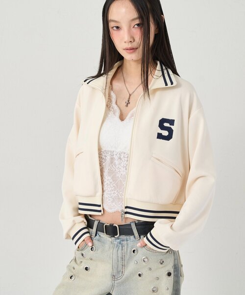 WHO'S WHO gallery(フーズフーギャラリー)の「【EC限定カラーあり】S LOGO COMPACT STAND JERSEY(ブルゾン・レディース・ブラック/ネイビー/レッド/オフホワイト・FREE)」の14枚目の写真