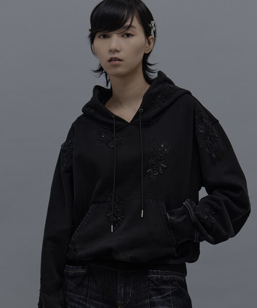 tanakadaisuke（タナカダイスケ）の「【tanakadaisuke/タナカダイスケ】crystal hair clip left/クリスタルヘアクリップ/左側用（バレッタ/ヘアクリップ・レディース・シルバー・FREE）」の5枚目の写真