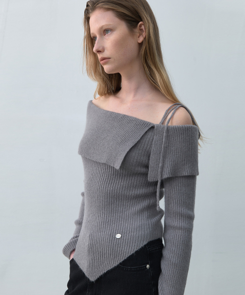 ROLAROLA（ロラロラ）の「MOHAIR WOOL BLENDED OFF SHOULDER KNIT GRAY（ニット/セーター・レディース・グレー・FREE）」の2枚目の写真