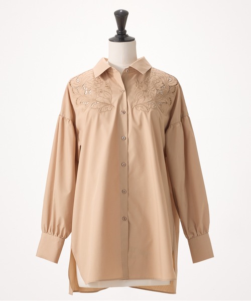 STRAWBERRY-FIELDS（ストロベリーフィールズ）の「エイミーブロード_エンブロイダリーシャツ（シャツ/ブラウス・レディース・ベージュ/オフホワイト/ブラック・2）」の16枚目の写真