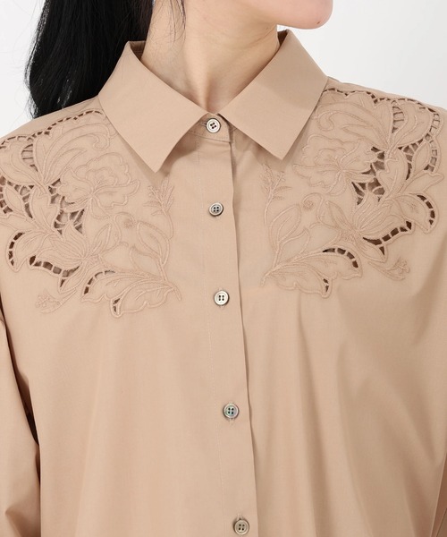 STRAWBERRY-FIELDS（ストロベリーフィールズ）の「エイミーブロード_エンブロイダリーシャツ（シャツ/ブラウス・レディース・ベージュ/オフホワイト/ブラック・2）」の8枚目の写真