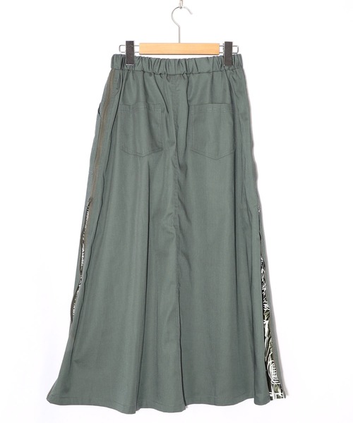 ScoLar（スカラー）の「161615：無地×動物たちの肖像柄 4wayツイルスカート（スカート・レディース・ベージュ/カーキ/ブラック・M）」の17枚目の写真