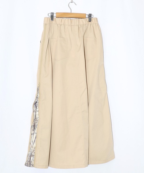 ScoLar（スカラー）の「161615：無地×動物たちの肖像柄 4wayツイルスカート（スカート・レディース・ベージュ/カーキ/ブラック・M）」の14枚目の写真