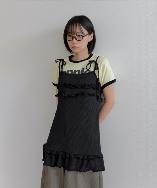 UNE MANSION(ユヌマンション)の「【UNE ORIGINAL】【レイヤードにも!】【肩紐調節可能】ダブルフリルリボンキャミワンピース(キャミソール・レディース・ブラック/クリーム・FREE)」の4枚目の写真