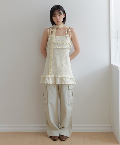 UNE MANSION(ユヌマンション)の「【UNE ORIGINAL】【レイヤードにも!】【肩紐調節可能】ダブルフリルリボンキャミワンピース(キャミソール・レディース・ブラック/クリーム・FREE)」の10枚目の写真