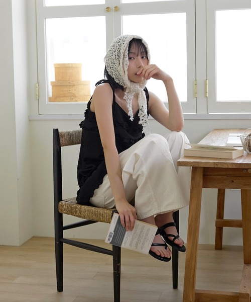 UNE MANSION(ユヌマンション)の「【UNE ORIGINAL】【レイヤードにも!】【肩紐調節可能】ダブルフリルリボンキャミワンピース(キャミソール・レディース・ブラック/クリーム・FREE)」の19枚目の写真