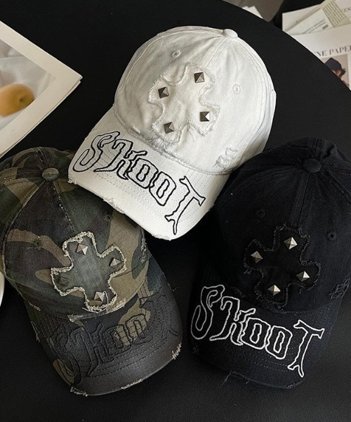 lilful（リルフル）の「【26年春夏新作】スタッズ付き ヴィンテージ加工 ワンポイントクロスモチーフ刺繍キャップ（キャップ・レディース・その他/ホワイト/ブラック・F）」の7枚目の写真