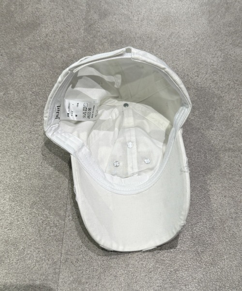 lilful（リルフル）の「【26年春夏新作】スタッズ付き ヴィンテージ加工 ワンポイントクロスモチーフ刺繍キャップ（キャップ・レディース・その他/ホワイト/ブラック・F）」の16枚目の写真