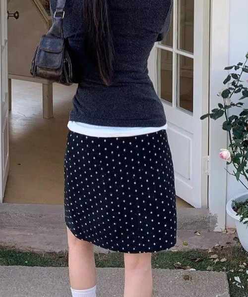 Vipoa（ヴィポア）の「Polka dots slit midi skirt（スカート・レディース・ブラック系その他・LARGE/MEDIUM）」の13枚目の写真