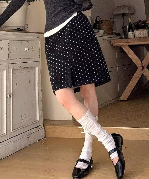 Vipoa（ヴィポア）の「Polka dots slit midi skirt（スカート・レディース・ブラック系その他・LARGE/MEDIUM）」の15枚目の写真