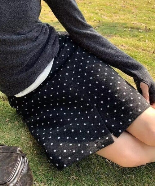 Vipoa（ヴィポア）の「Polka dots slit midi skirt（スカート・レディース・ブラック系その他・LARGE/MEDIUM）」の11枚目の写真