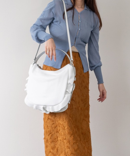 RIPANI(リパーニ)の「【RIPANI】サイドフリルホーボーバッグラージ(Q66301)(トートバッグ・レディース・ホワイト・ALL)」の6枚目の写真
