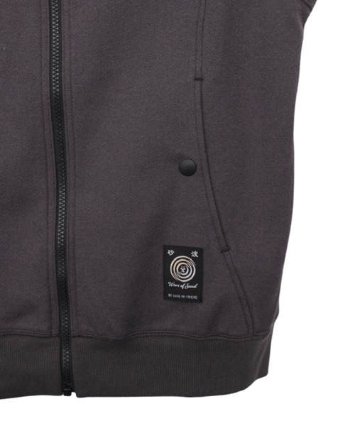 KOZABURO（コウザブロウ）の「【KOZABURO/コウザブロウ】ZEE SLEEVELESS PARKA（ベスト・メンズ・クリーム/ダークグレー・M/S）」の6枚目の写真