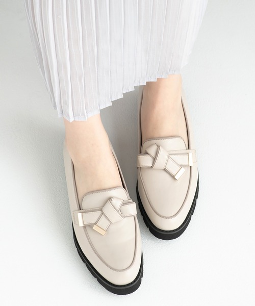 JELLY BEANS（ジェリービーンズ）の「ノットリボントリミングローファー(204-61115)JELLY BEANS(ジェリービーンズ)（ローファー・レディース・ブラック/アイボリー・22.5/23/23.5/24/24.5）」の13枚目の写真