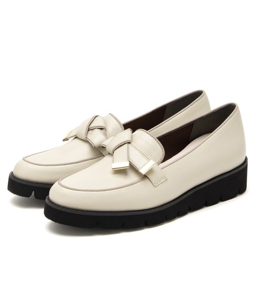 JELLY BEANS（ジェリービーンズ）の「ノットリボントリミングローファー(204-61115)JELLY BEANS(ジェリービーンズ)（ローファー・レディース・ブラック/アイボリー・22.5/23/23.5/24/24.5）」の5枚目の写真