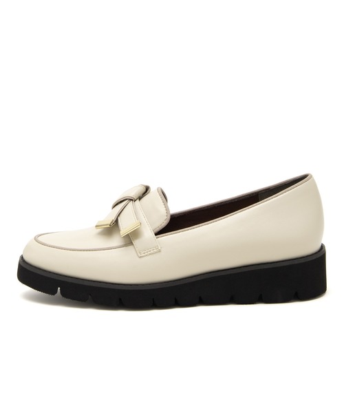 JELLY BEANS（ジェリービーンズ）の「ノットリボントリミングローファー(204-61115)JELLY BEANS(ジェリービーンズ)（ローファー・レディース・ブラック/アイボリー・22.5/23/23.5/24/24.5）」の7枚目の写真