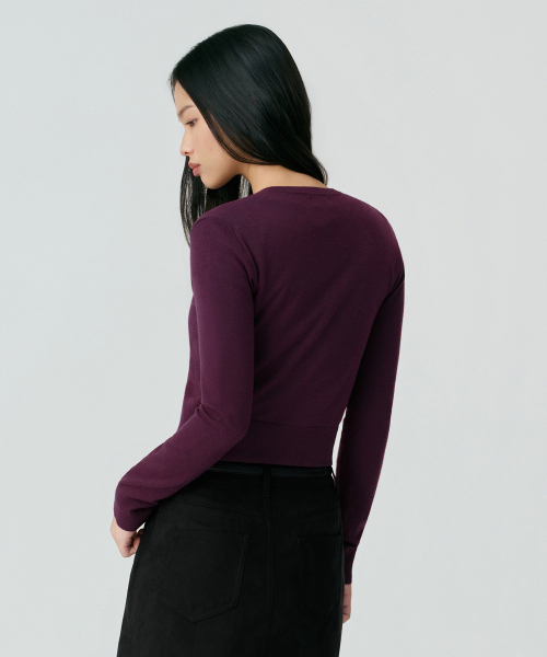 MUSINSA STANDARD WOMAN（ムシンサスタンダードウーマン）の「ウィメンズエッセンシャルスリムラウンドネックカーディガン[プラム]（カーディガン/ボレロ・レディース・その他・X-SMALL/SMALL/MEDIUM/LARGE）」の4枚目の写真