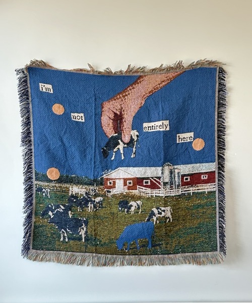 Made in I(メイドインアイ)の「Cow room tapestry blanket(インテリア雑貨・レディース・A/B/C/D・FREE)」の2枚目の写真