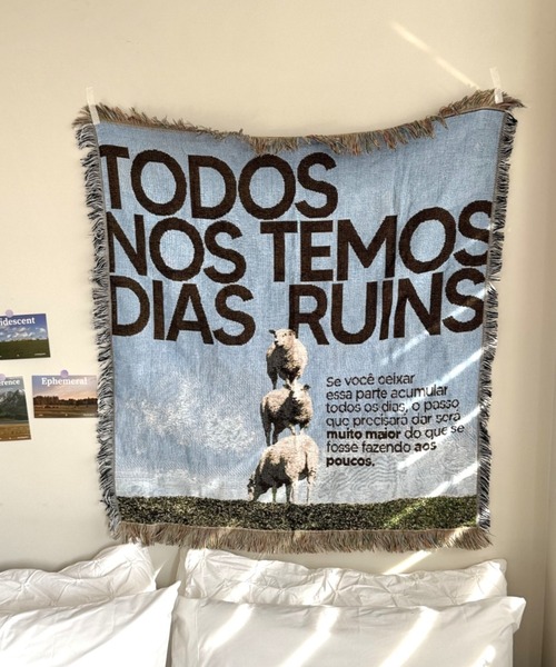 Made in I(メイドインアイ)の「Cow room tapestry blanket(インテリア雑貨・レディース・A/B/C/D・FREE)」の4枚目の写真