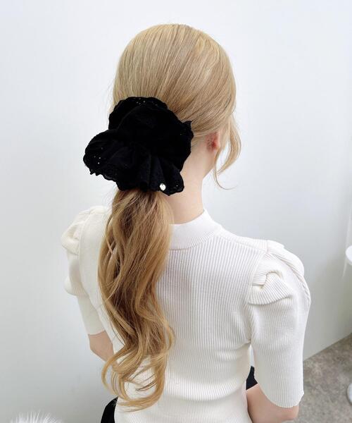 INGNI(イング)の「レースビッグシュシュ(その他ヘアアクセサリー・レディース・ブラック/その他3/ホワイト・ONE SIZE)」の2枚目の写真