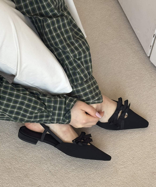 LE TALON(ルタロン)の「《WEB限定》Le decore / ル デコレ lady ribbon バックベルト(その他シューズ・レディース・ホワイト/ブラック×ブラック/ブラウン系その他・22cm/22.5cm/23cm/23.5cm/24cm/24.5cm/25cm)」の2枚目の写真