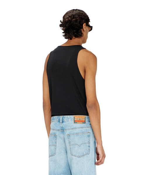 DIESEL(ディーゼル)の「メンズ タンクトップ T-LIFTY-IOD(タンクトップ・メンズ・ブラック/オフホワイト・LARGE/MEDIUM/SMALL/X-LARGE/X-SMALL)」の5枚目の写真