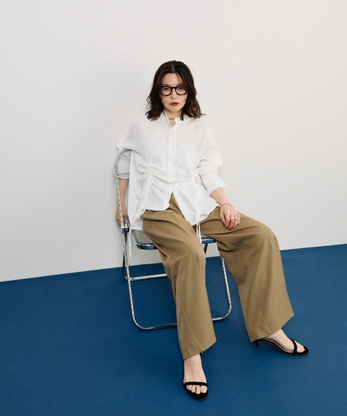 STELLA FISH(ステラフィッシュ)の「【シワになりにくい】サイドシャーリングシャツ(シャツ/ブラウス・レディース・ブラック/ブルー/ホワイト・FREE)」の6枚目の写真