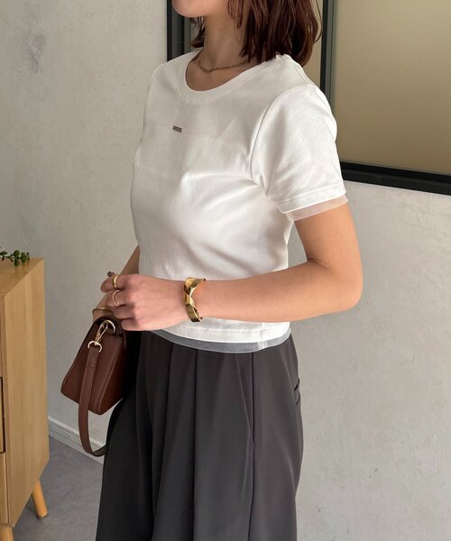 Thevon（ゼボン）の「チャーム付きコンパクトTシャツ（Tシャツ/カットソー・レディース・チャコールグレー/オフホワイト/ブラック・M/S）」の6枚目の写真