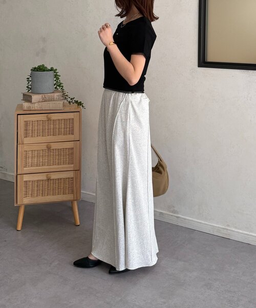 Thevon（ゼボン）の「チャーム付きコンパクトTシャツ（Tシャツ/カットソー・レディース・チャコールグレー/オフホワイト/ブラック・M/S）」の19枚目の写真