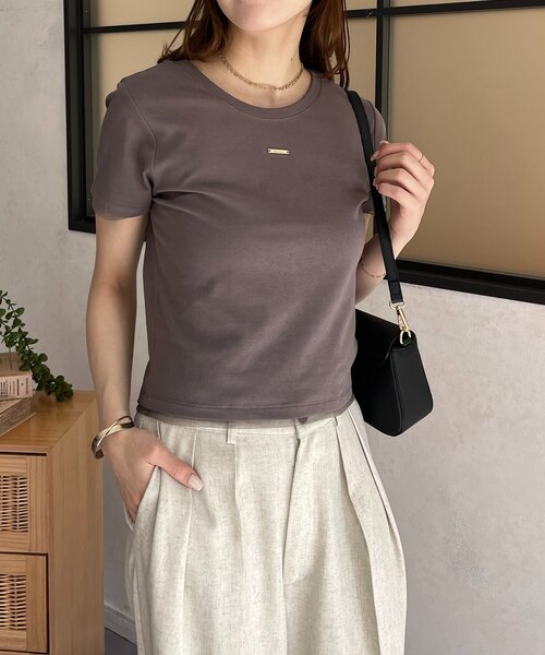 Thevon（ゼボン）の「【新色登場/2サイズ展開】チャーム付きコンパクトTシャツ（Tシャツ/カットソー・レディース・チャコールグレー/オフホワイト/ブラック/グレー・M/S）」の18枚目の写真