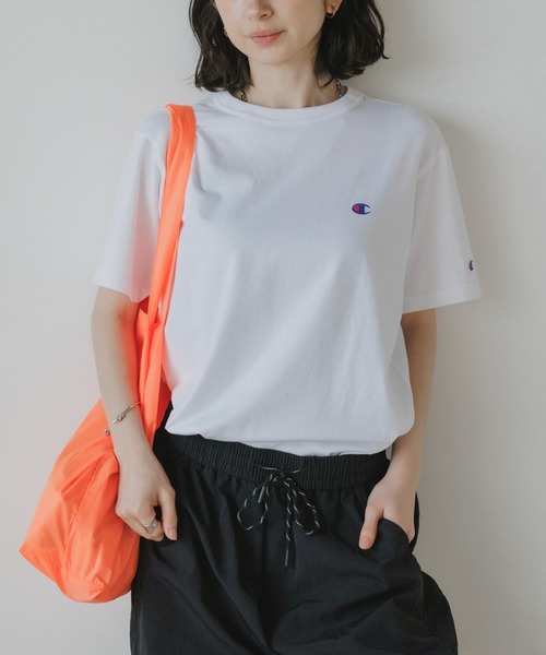 Champion(チャンピオン)の「Champion/チャンピオン ワンポイント ロゴワッペン クルーネック半袖Tシャツ コットン カジュアル ストリート シンプル 2026年 夏 夏服 秋服(Tシャツ/カットソー・メンズ・ホワイト/ライトブルー/ブラック/ネイビー/ライトグリーン・M/L/XL)」の1枚目の写真