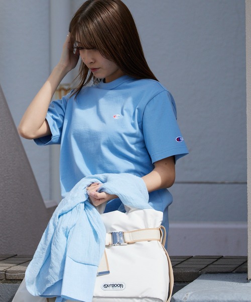 Champion(チャンピオン)の「Champion/チャンピオン ワンポイント ロゴワッペン クルーネック半袖Tシャツ コットン カジュアル ストリート シンプル 2026年 夏 夏服 秋服(Tシャツ/カットソー・メンズ・ホワイト/ライトブルー/ブラック/ネイビー/ライトグリーン・M/L/XL)」の4枚目の写真