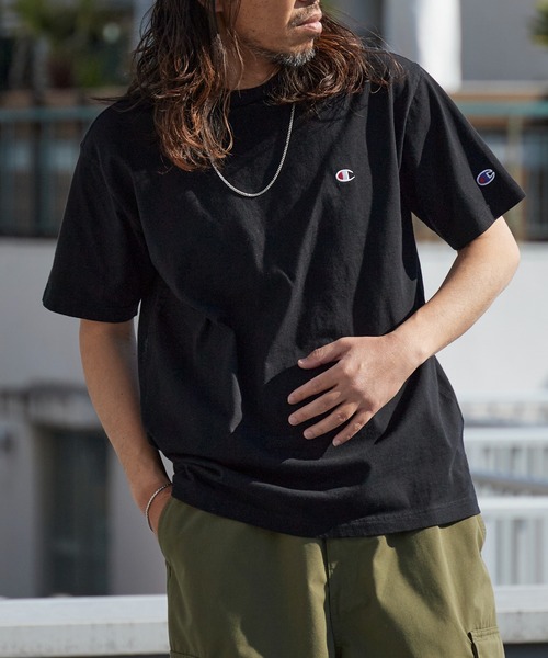 Champion(チャンピオン)の「Champion/チャンピオン ワンポイント ロゴワッペン クルーネック半袖Tシャツ コットン カジュアル ストリート シンプル 2026年 夏 夏服 秋服(Tシャツ/カットソー・メンズ・ホワイト/ライトブルー/ブラック/ネイビー/ライトグリーン・M/L/XL)」の2枚目の写真