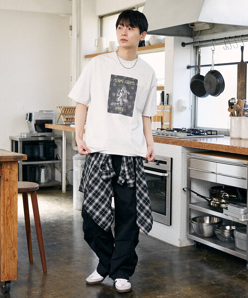 PUBLUX(パブリュクス)の「PUBLUX/パブリュクス <機能性素材>MIAMI NIGHTS キャット フォト Tシャツ 限定展開(Tシャツ/カットソー・レディース・ホワイト/ライトグレー/チャコールグレー・SMALL/MEDIUM/LARGE)」の7枚目の写真
