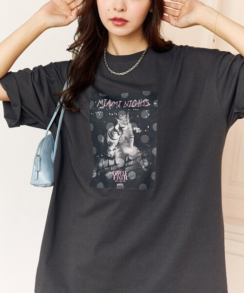 PUBLUX(パブリュクス)の「PUBLUX/パブリュクス <機能性素材>MIAMI NIGHTS キャット フォト Tシャツ 限定展開(Tシャツ/カットソー・レディース・ホワイト/ライトグレー/チャコールグレー・SMALL/MEDIUM/LARGE)」の11枚目の写真
