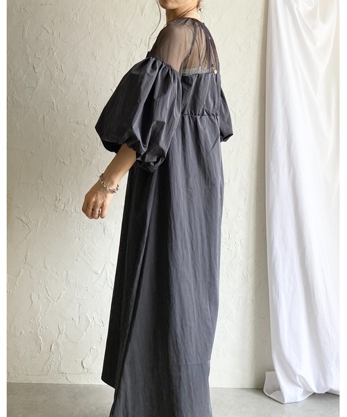 She's Closet(シーズクローゼット)の「チュールシアー トップス ドッキング ボリュームスリーブ ロングワンピース(ワンピース・レディース・アイボリー/チャコールグレー/ブラック・FREE)」の19枚目の写真